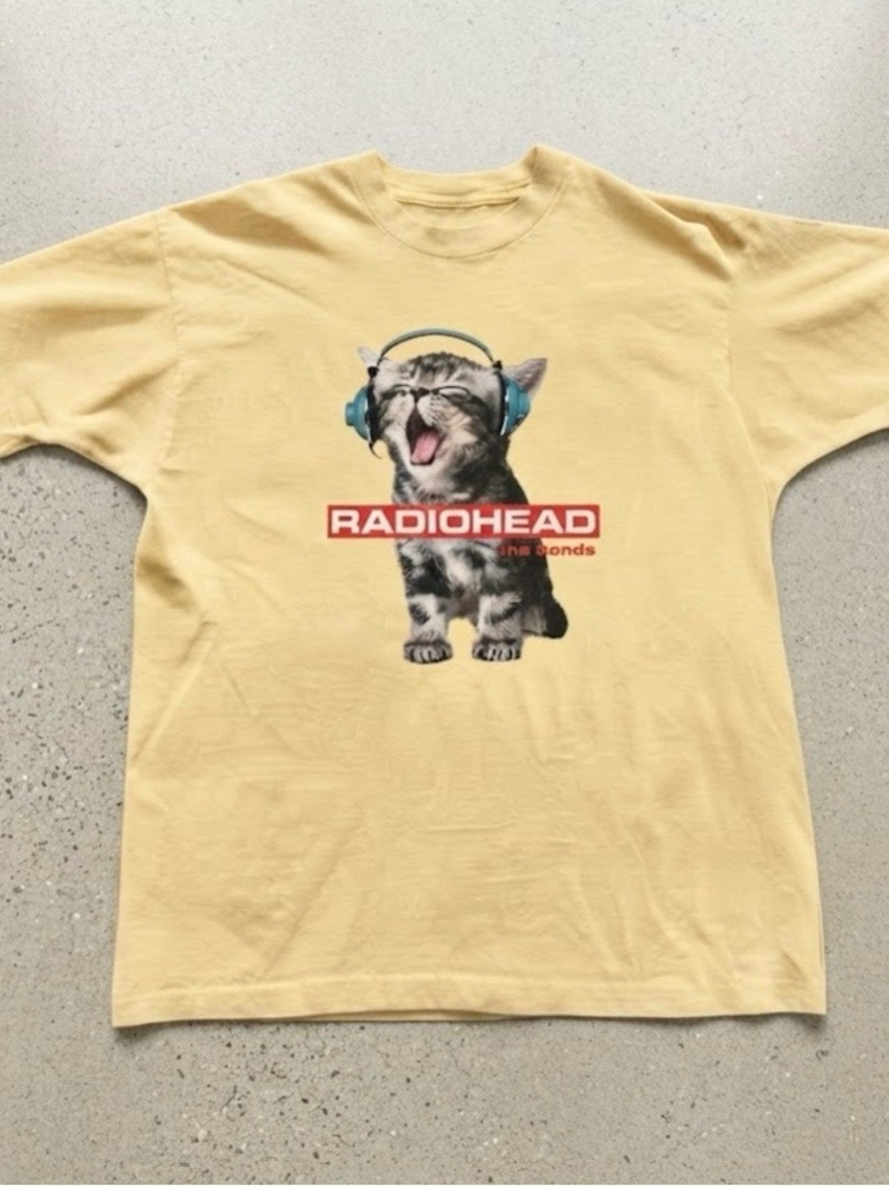 Radiohead The Bends Cat Headphones Graphic Gildan T-Shirt